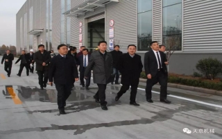 山東省住建廳黨組成員、副廳長張曉海蒞臨天意機(jī)械調(diào)研指導(dǎo)